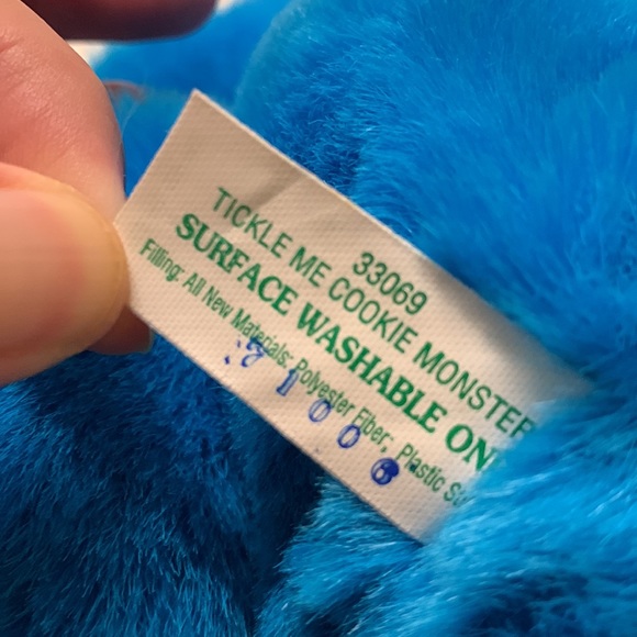 Vintage 97 New out of box’ Tickle Me Cookie Monster Demo-Mode Tag still Attached - Picture 10 of 11